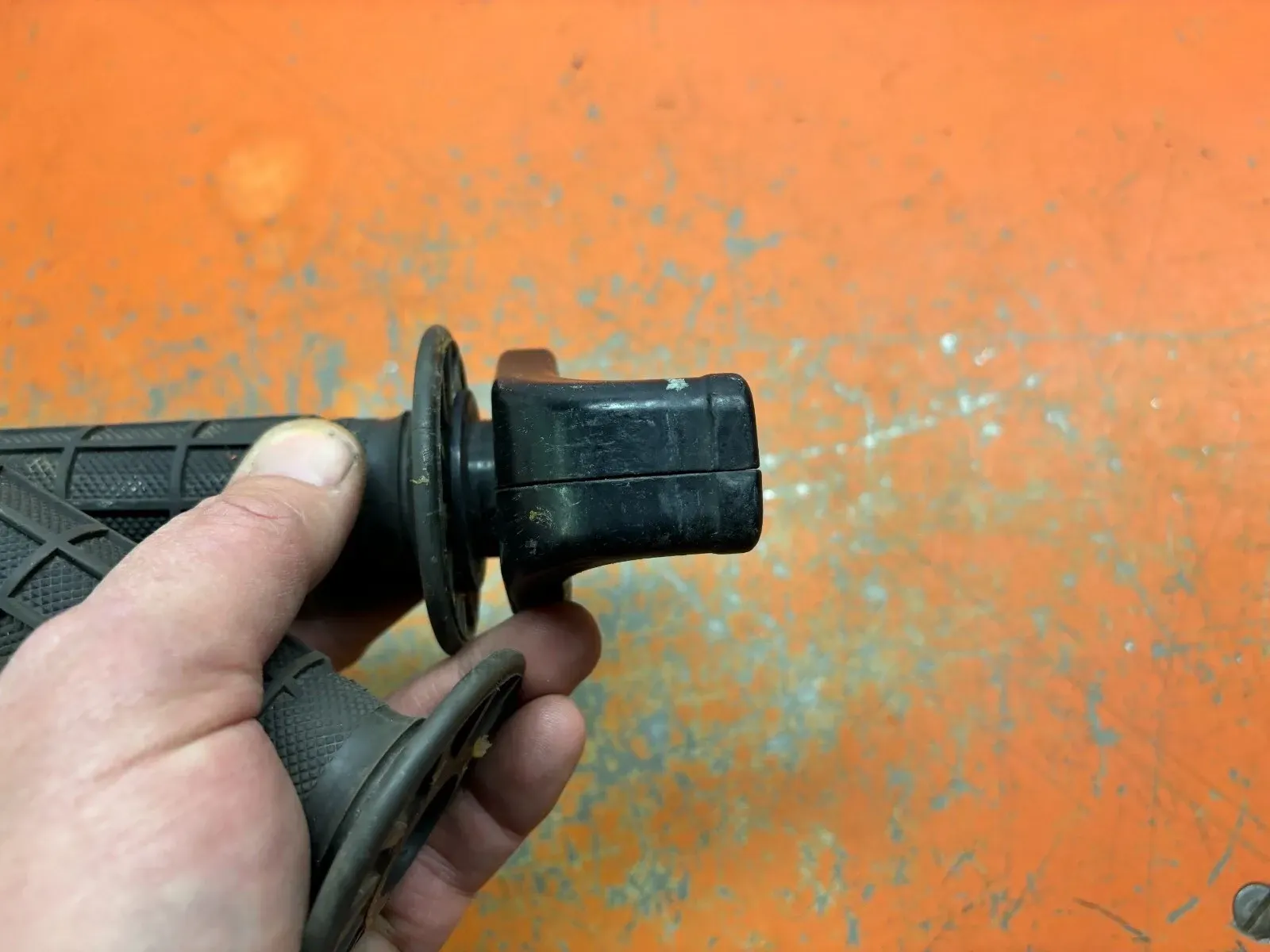 2016 KTM 500 EXC 4-stroke Throttle Housing and Grips  125-990  2000-2016