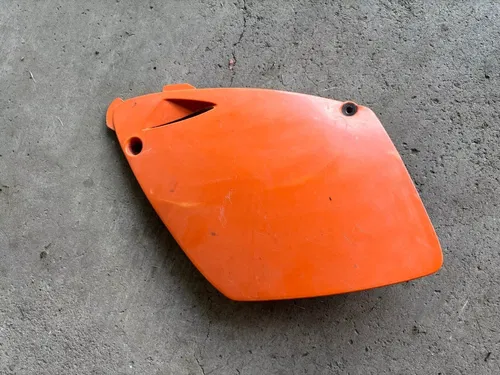 Left Side Number Panel Plate 5030804100004 * 2 & 4 Stroke KTM * 2000-2003