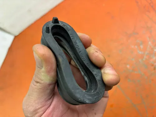 Throttle Body to Cylinder Head intake Rubber Boot 69.4 hours 450 500 2012-2016