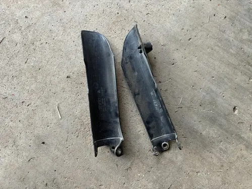 Black Fork Guards  * KTM * 2 & 4 Stroke * 1998-2015