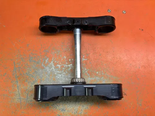 2011 KTM 530 EXC Triple Clamps  125 250 300 450 19mm offset 2003-2013