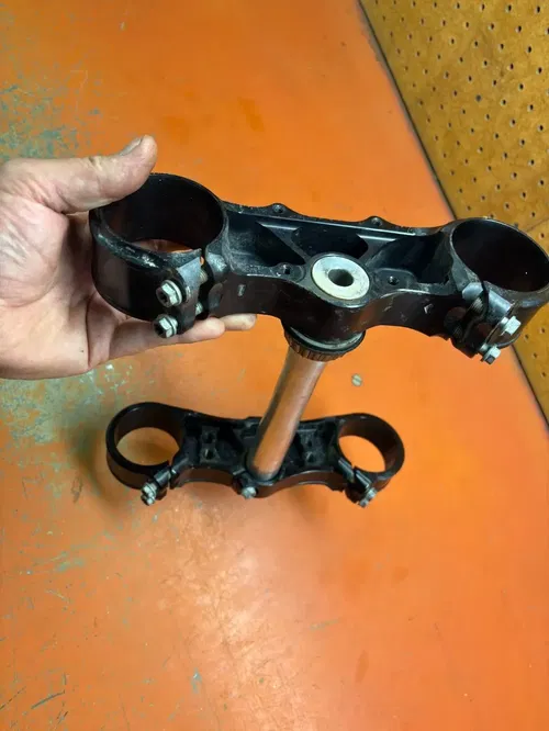2011 KTM 530 EXC Triple Clamps  125 250 300 450 19mm offset 2003-2013