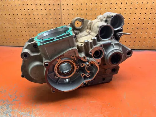 2003 KTM 525 EXC Engine Case Set Cases 450 520 MXC SX 2000-2003