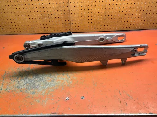 2018 KTM 350 XCF 85.9 hours Swingarm 79004030044 125-450 2016-2018