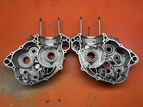 2018 16-18 KTM 350 SXF XCF OEM Engine Crankcase Set Block Half Cases Bottom End