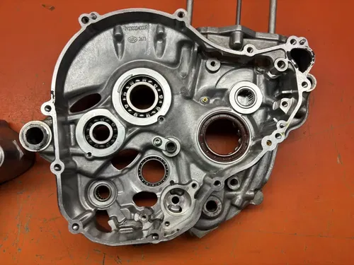 2018 16-18 KTM 350 SXF XCF OEM Engine Crankcase Set Block Half Cases Bottom End