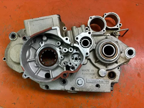 2003 KTM 525 EXC LEFT Engine case 2000-2003