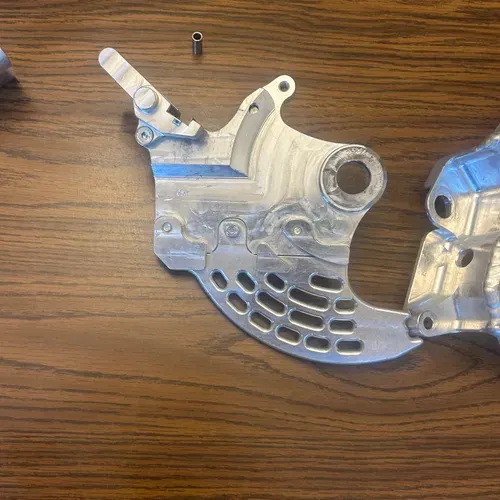 Enduro Engineering Rear Rotar Guard Yz 06-24