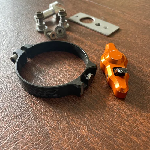 Works Connection Hole Shot Device