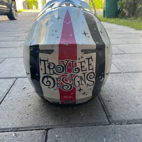 troy lee designs motocross helmet
