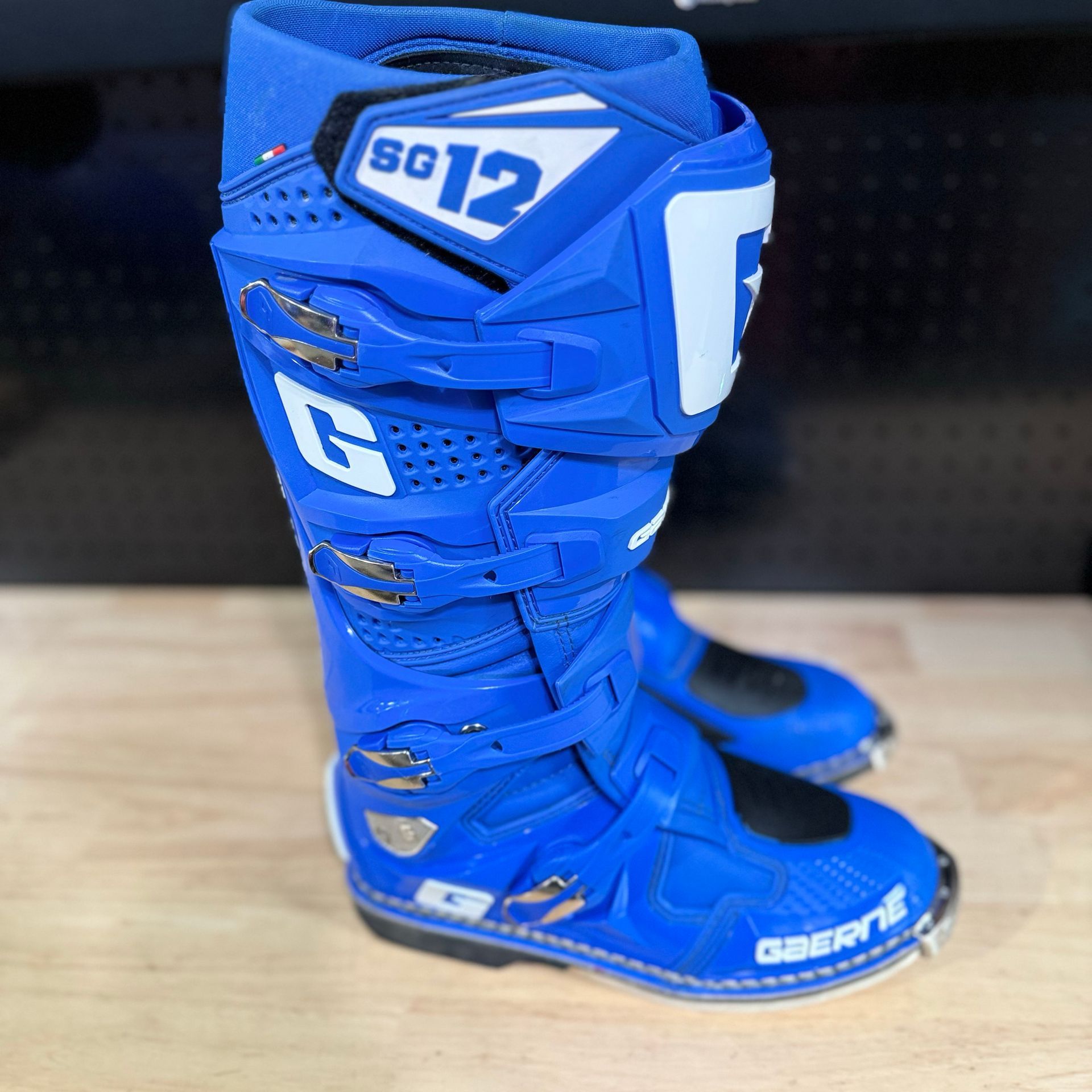 Gaerne SG12 Solid Blue Sz 9