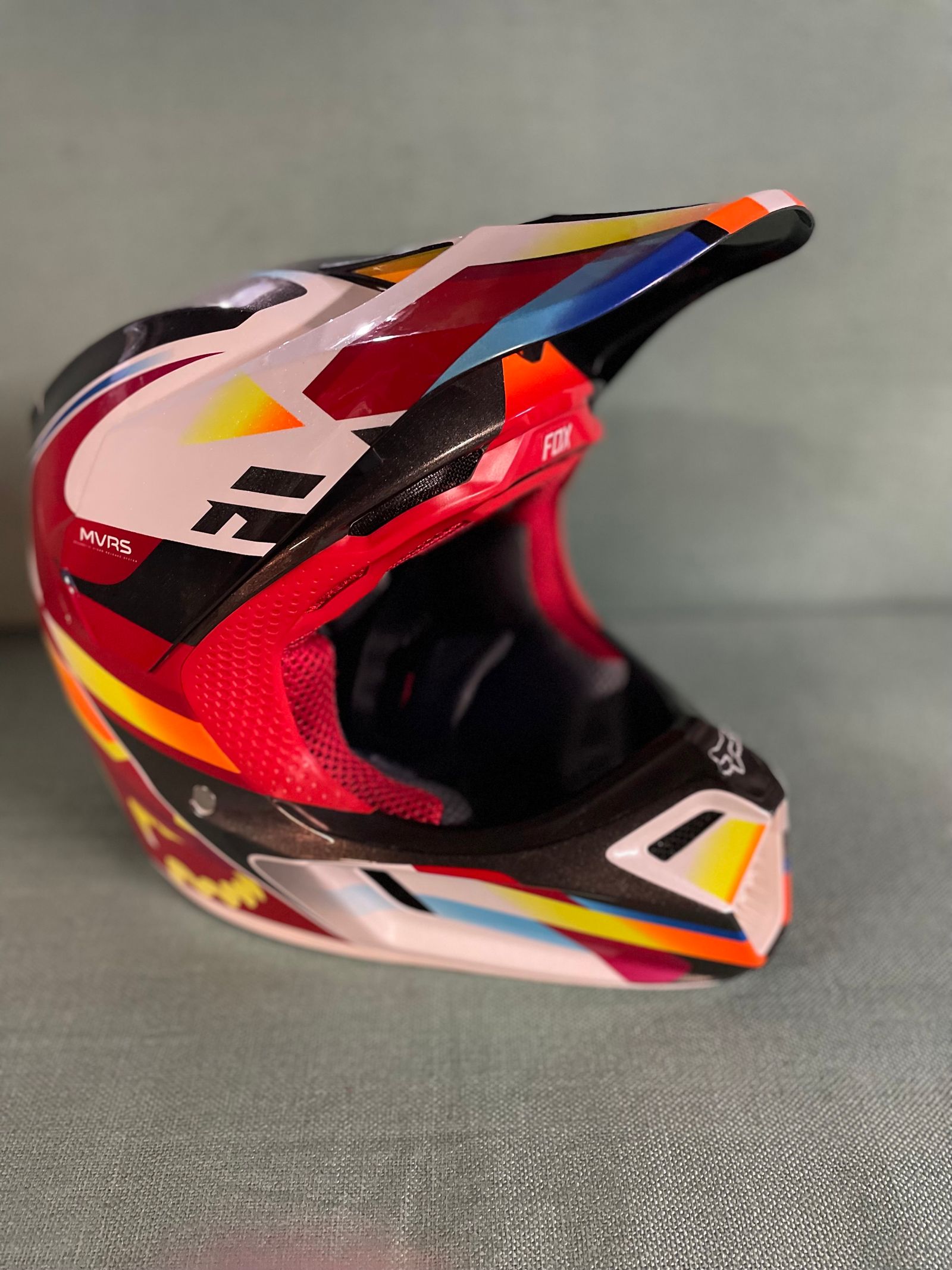 Fox v3 hot sale motif helmet