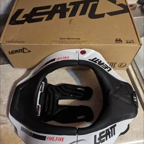Leatt Neck Brace