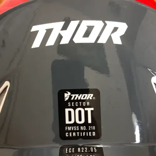 THOR Sector Fader Helmet Red/Black Size Medium