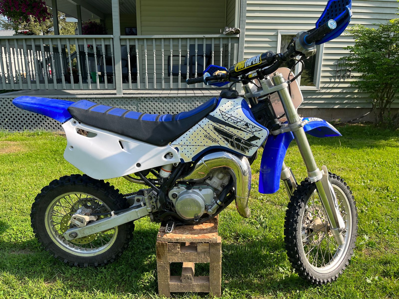 1988 Yamaha YZ490 custom twin shock build for Mike Brown