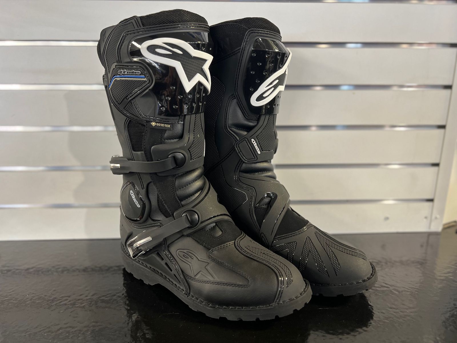 ALPINESTARS TOUCAN GORE-TEX BOOTS BLACK SZ 11 ALPINESTARS TOUCAN GORE-TEX BOOTS BLACK SZ 11