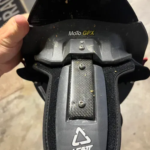 Leatt Neck Brace 