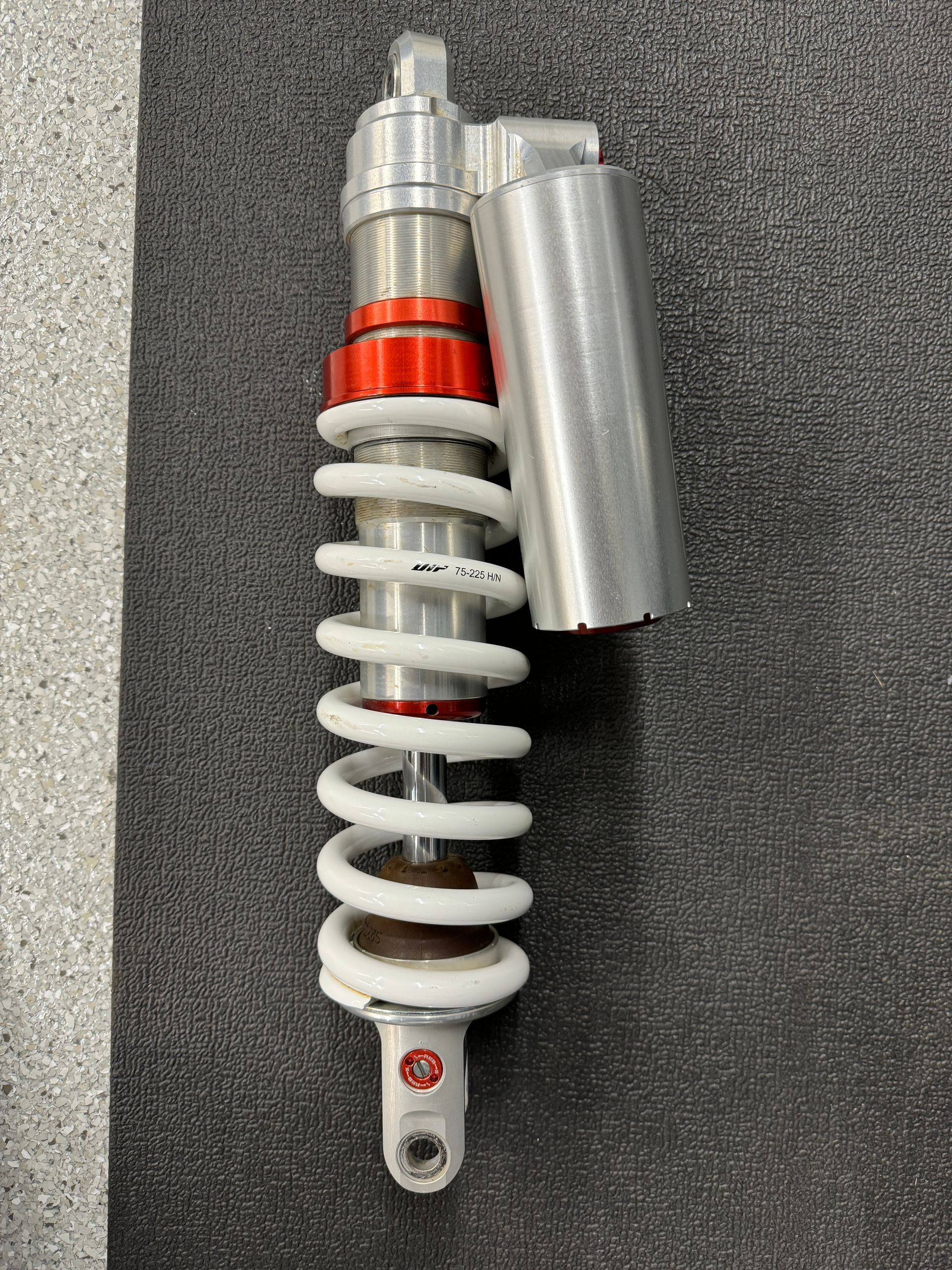 WP Xact Pro 8950 PDS SuperTrax Performance Shock