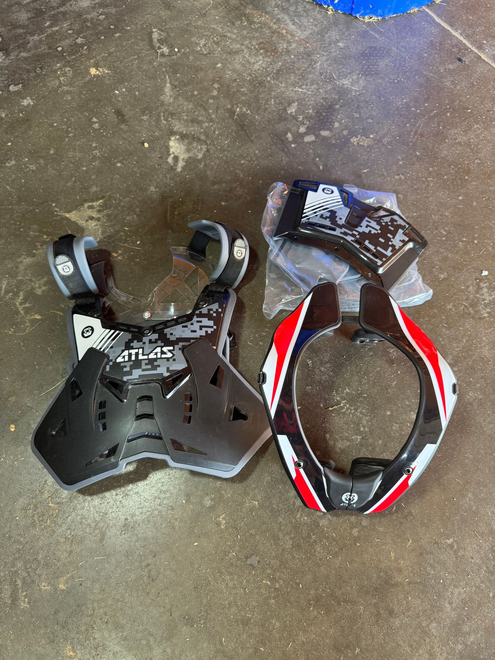 M - Atlas Air + Chest Protector