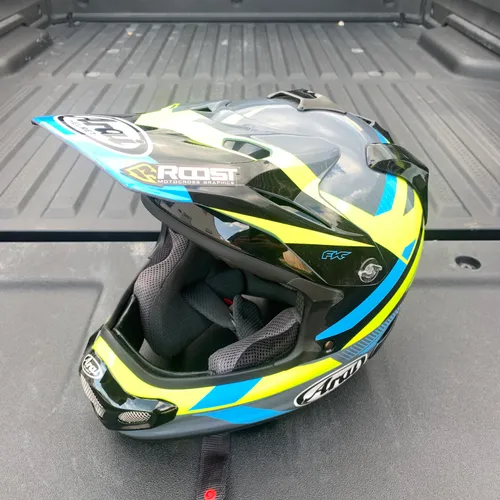 Arai VX Pro 4 - Large