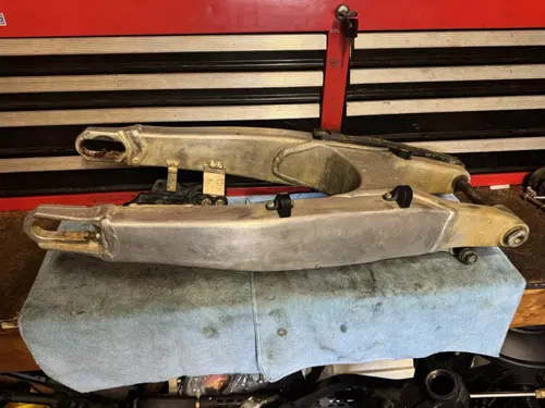 2020 Kawasaki KX450F Rear Swing Arm with Linkage OEM 33001-0713