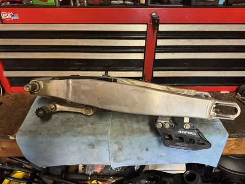 2020 Kawasaki KX450F Rear Swing Arm with Linkage OEM 33001-0713