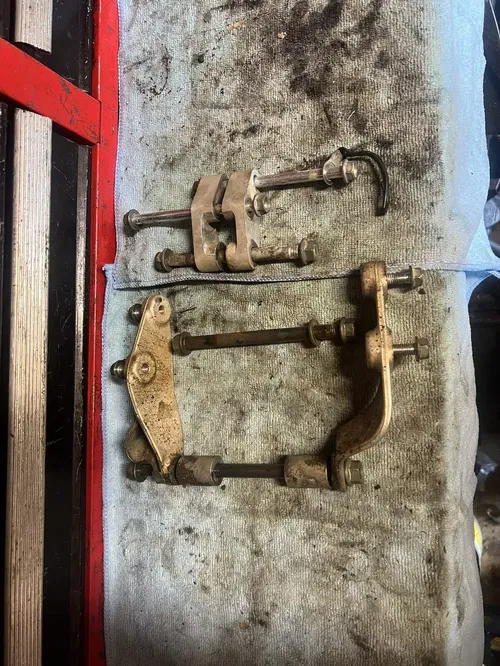 2003 2004 HONDA CRF450R ENGINE MOTOR MOUNT STAY BRACKETS COMPLETE