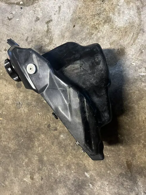 2011 YZ250F Gas Fuel Tank OEM Screw Cap Black Plastic Yamaha YZ 250F 2010-2013