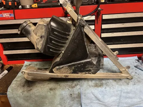 2013 SUZUKI RMZ250 SUBFRAME W/AIRBOX, AIR BOOT MOTO TASSONARI