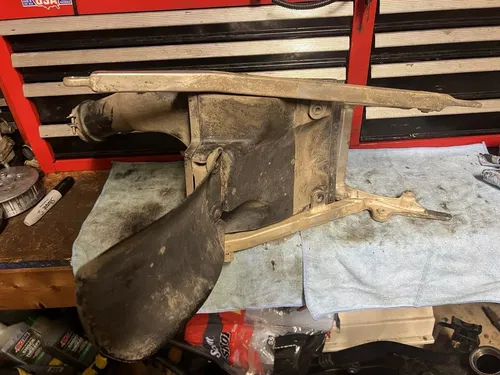 2013 SUZUKI RMZ250 SUBFRAME W/AIRBOX, AIR BOOT MOTO TASSONARI