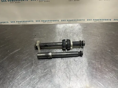 2014 - 2019 Yamaha YZ450F OEM Front Axle and Nut YZ250F YZ 250 450 4 stroke 16/4