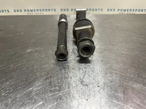 2014 - 2019 Yamaha YZ450F OEM Front Axle and Nut YZ250F YZ 250 450 4 stroke 16/4
