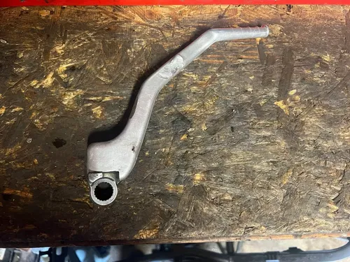 Used OEM Honda 2005 CRF250R - Kicker Kick Start Shaft Lever- 28300-KSC-305 -UB15