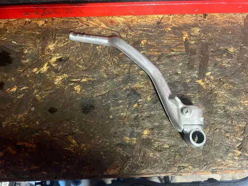 Used OEM Honda 2005 CRF250R - Kicker Kick Start Shaft Lever- 28300-KSC-305 -UB15