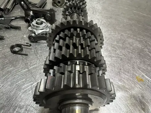 2005 2006 KTM 250 SXF Transmission Gear Set Shafts Drum Forks 6/6
