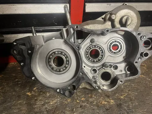 Suzuki Rm250 RM 01 2001 Engine Cases Left Right CrankCase