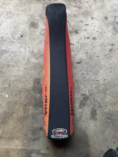 04 05 06 07 08 09 HONDA CRF250R  FRONT DRIVERS SEAT PAD SADDLE