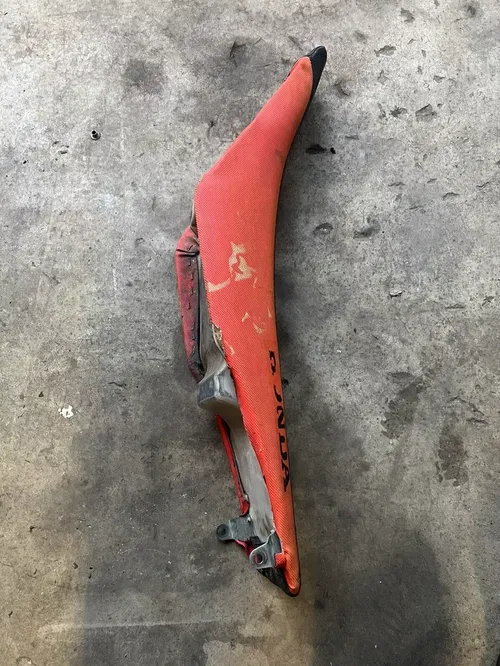04 05 06 07 08 09 HONDA CRF250R  FRONT DRIVERS SEAT PAD SADDLE