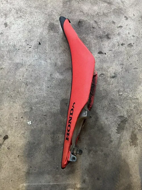 04 05 06 07 08 09 HONDA CRF250R  FRONT DRIVERS SEAT PAD SADDLE