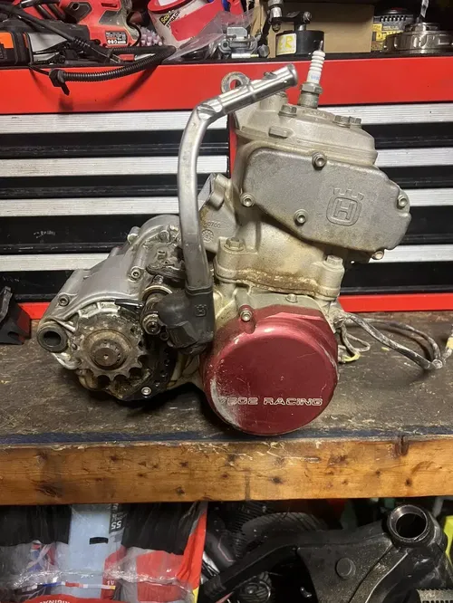 2013 Husqvarna Wr300 Engine Motor Top End Bottom End Cases *WILL NEED TOP END*