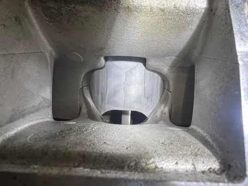 2013 Husqvarna Wr300 Engine Motor Top End Bottom End Cases *WILL NEED TOP END*