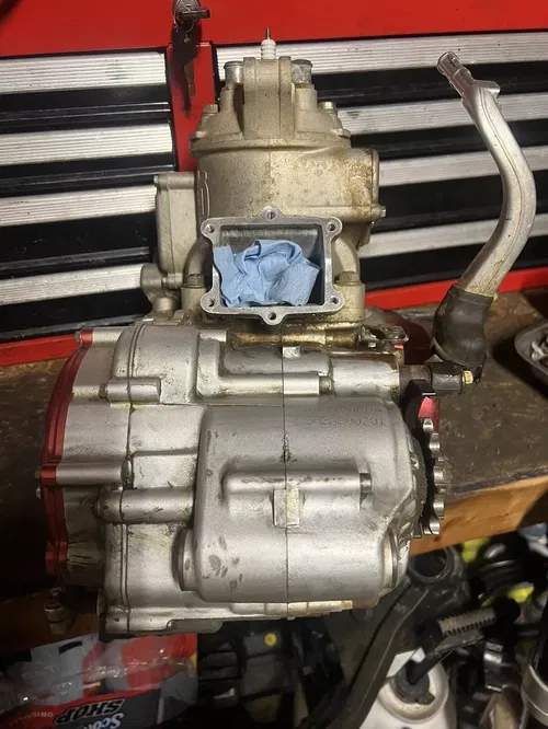 2013 Husqvarna Wr300 Engine Motor Top End Bottom End Cases *WILL NEED TOP END*