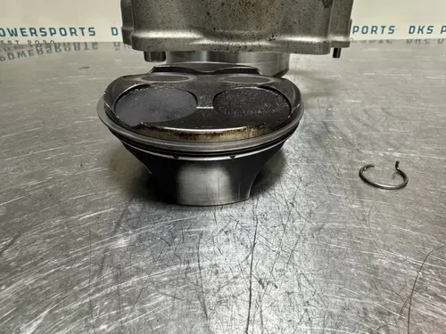 2017 10-17 CRF250R OEM TOP END CYLINDER BAREL PISTON JUG MOTOR 12100-KRN-A60