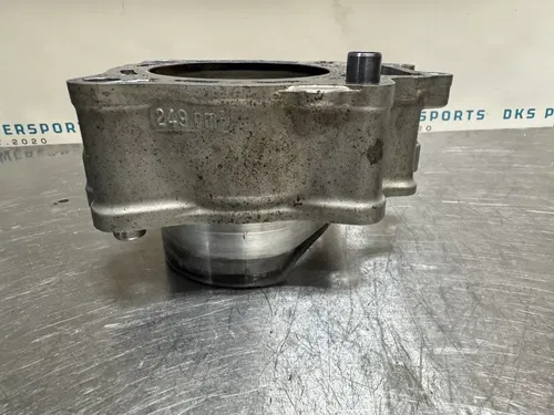 2017 10-17 CRF250R OEM TOP END CYLINDER BAREL PISTON JUG MOTOR 12100-KRN-A60