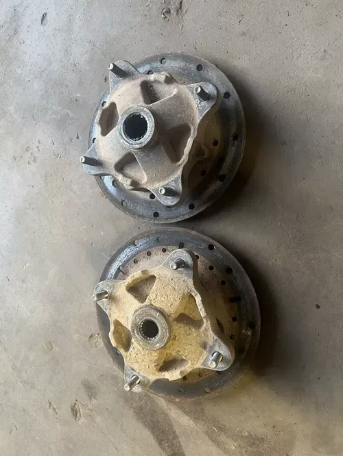 2014 Polaris Sportsman 570 ATV Used OEM Front Wheel Axle Hub