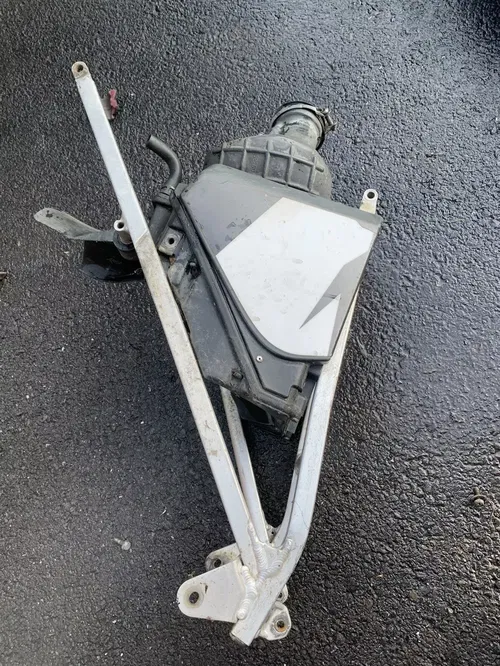 2001 Yamaha Yz 250f Subframe Yz250f 2000-2001 Yz 426f Yz426f Rear Frame