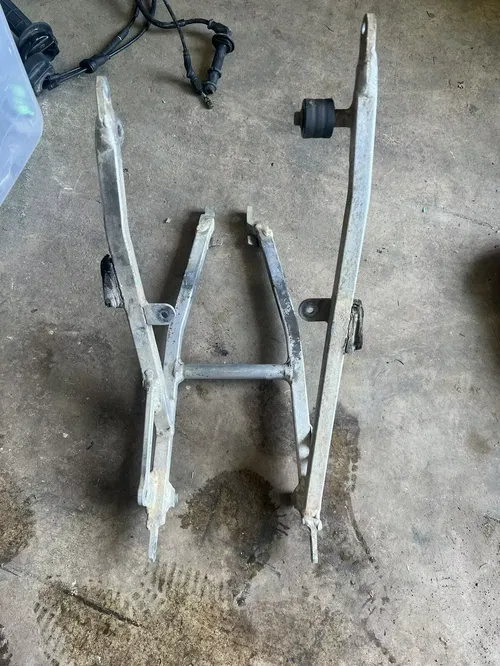 2005-2007 SUZUKI RMZ450 RMZ450Z SUB-FRAME 41200-35G10 FREE SHIPPING