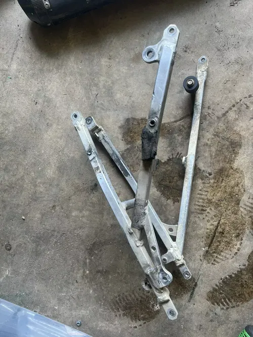 2005-2007 SUZUKI RMZ450 RMZ450Z SUB-FRAME 41200-35G10 FREE SHIPPING