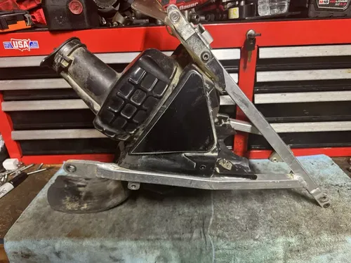 2010 10-11 KX250F KX 250F OEM Subframe Rear Chassis Seat Rail Support Bracket