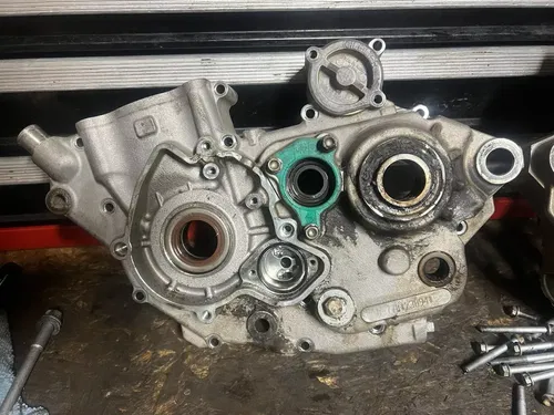 Engine Case Set   2008 KTM 250 SXF  2007-2010